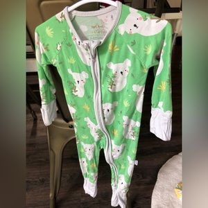 HARD TO FIND GREEN KOALA LITTLE SLEEPIES